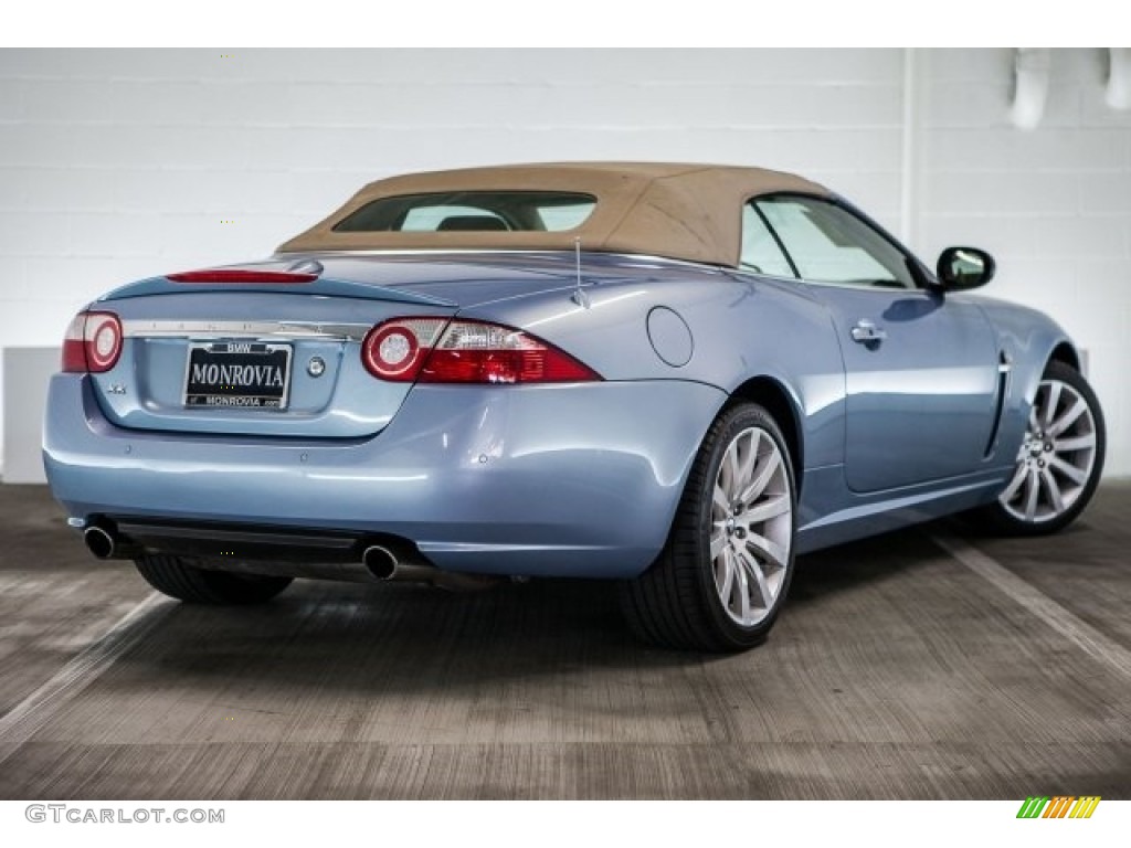 2007 XK XK8 Convertible - Frost Blue Metallic / Caramel photo #30