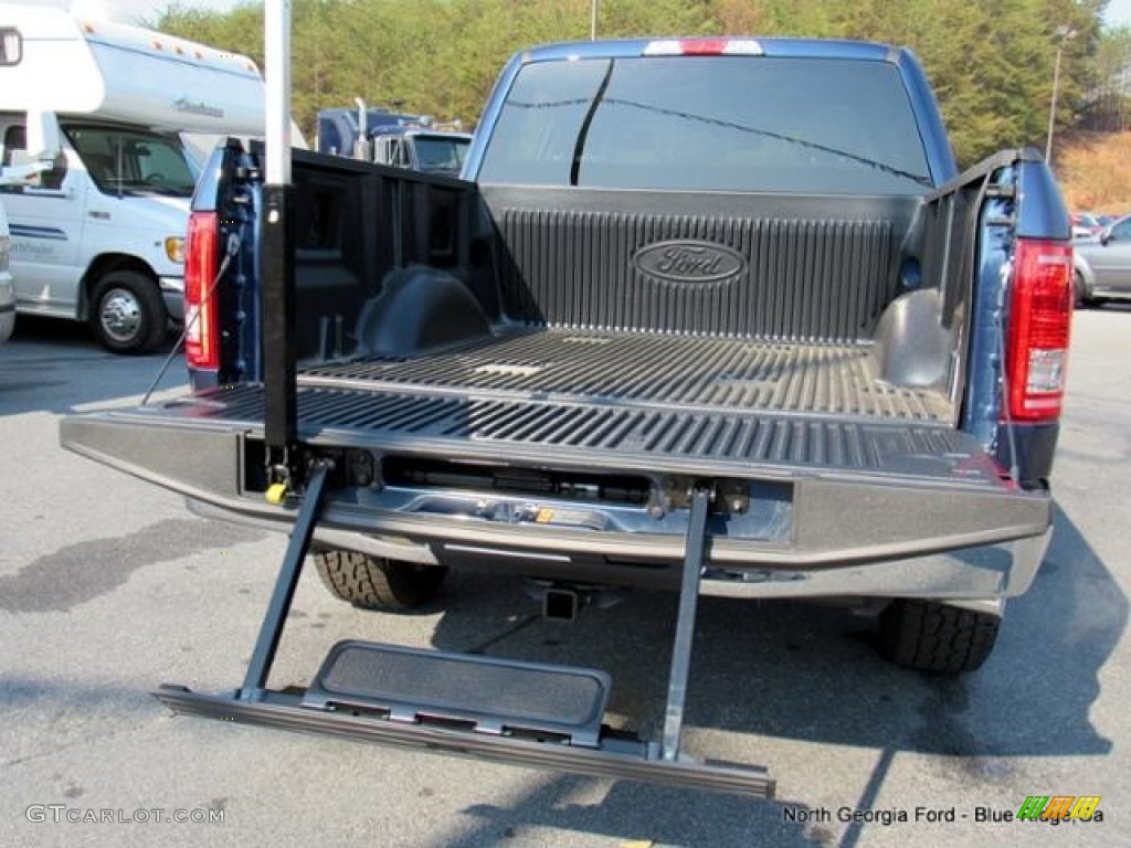 2016 F150 XLT SuperCrew 4x4 - Blue Jeans / Medium Earth Gray photo #15