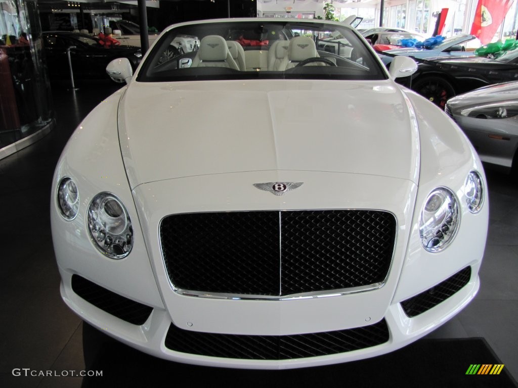 2013 Continental GTC V8  - Glacier White / White photo #2