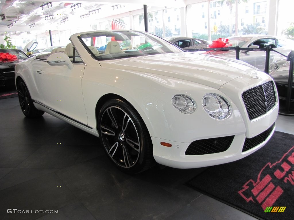 2013 Continental GTC V8  - Glacier White / White photo #3