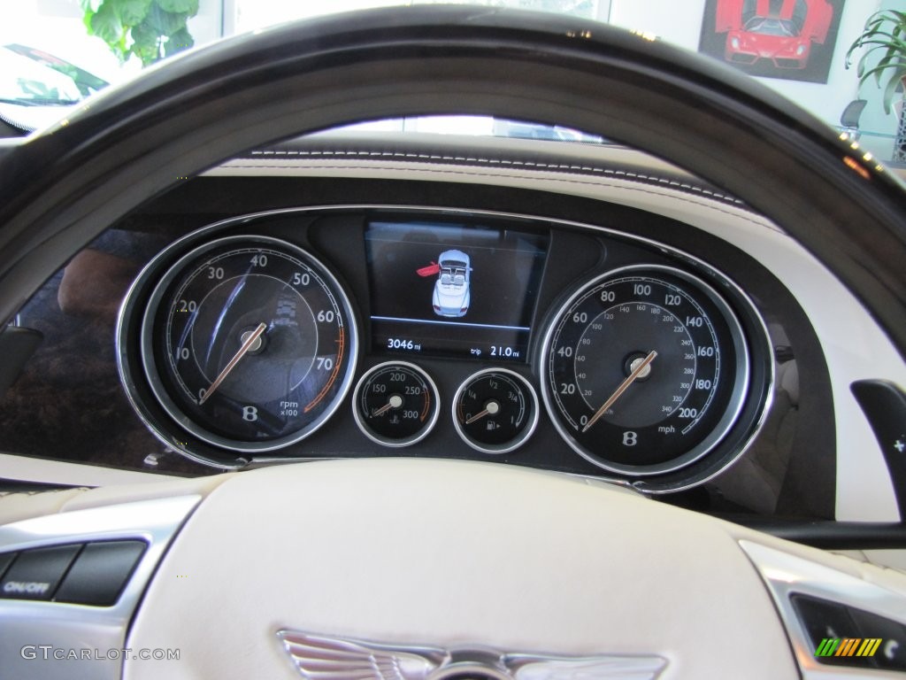 2013 Continental GTC V8  - Glacier White / White photo #12