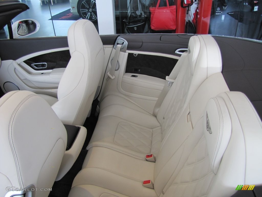 2013 Continental GTC V8  - Glacier White / White photo #16