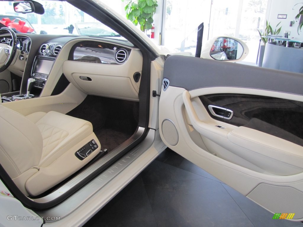 2013 Continental GTC V8  - Glacier White / White photo #39