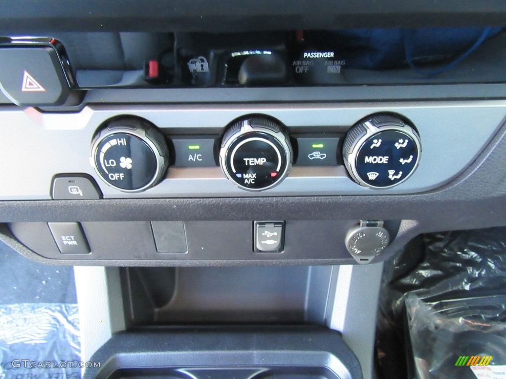 2017 Toyota Tacoma SR Double Cab Controls Photo #117035942