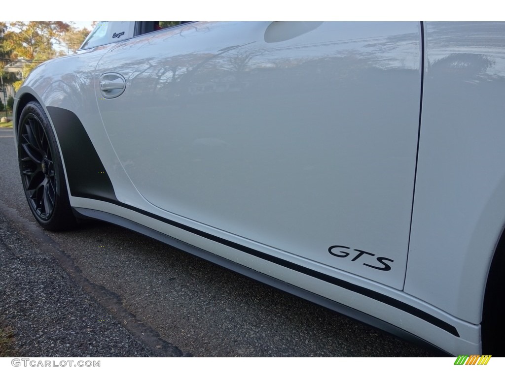 2016 911 Targa 4 GTS - Carrara White Metallic / Black photo #14