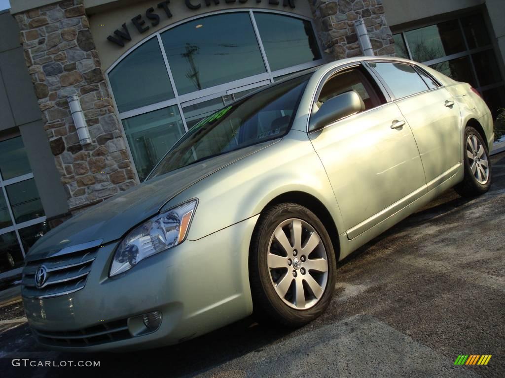 2005 Avalon XLS - Silver Pine Mica / Ivory photo #2