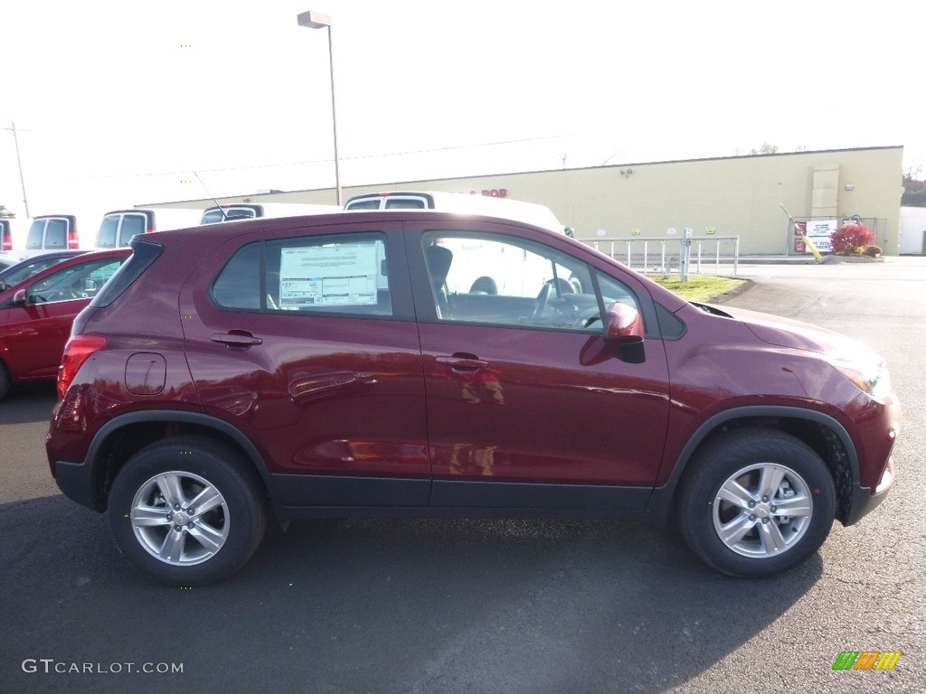2017 Trax LS AWD - Crimson Metallic / Jet Black/­Light Ash Gray photo #4