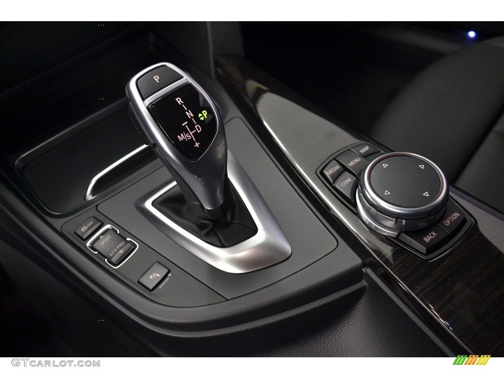2017 3 Series 330i Sedan - Alpine White / Black photo #12