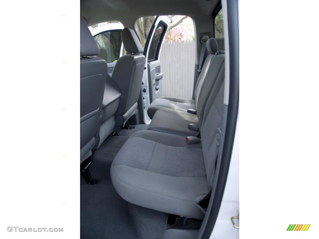 2006 Ram 1500 SLT Quad Cab 4x4 - Bright White / Medium Slate Gray photo #16