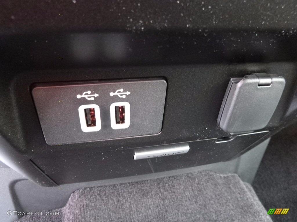 2017 F150 XLT SuperCrew 4x4 - Bronze Fire / Earth Gray photo #19