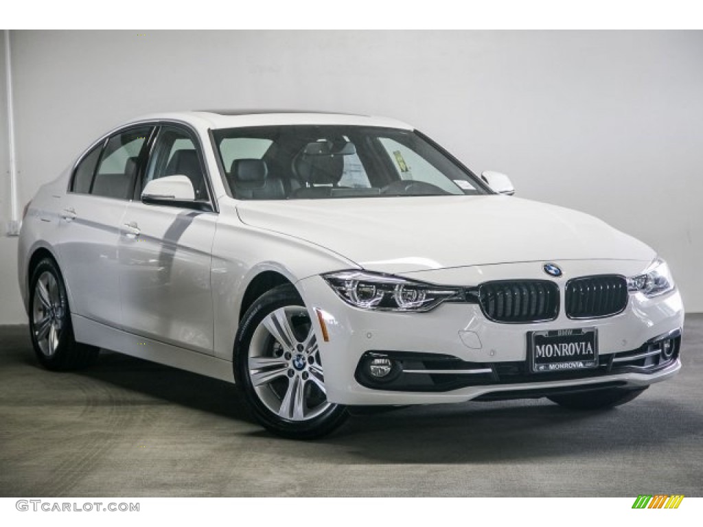 2017 3 Series 330i Sedan - Alpine White / Black photo #12