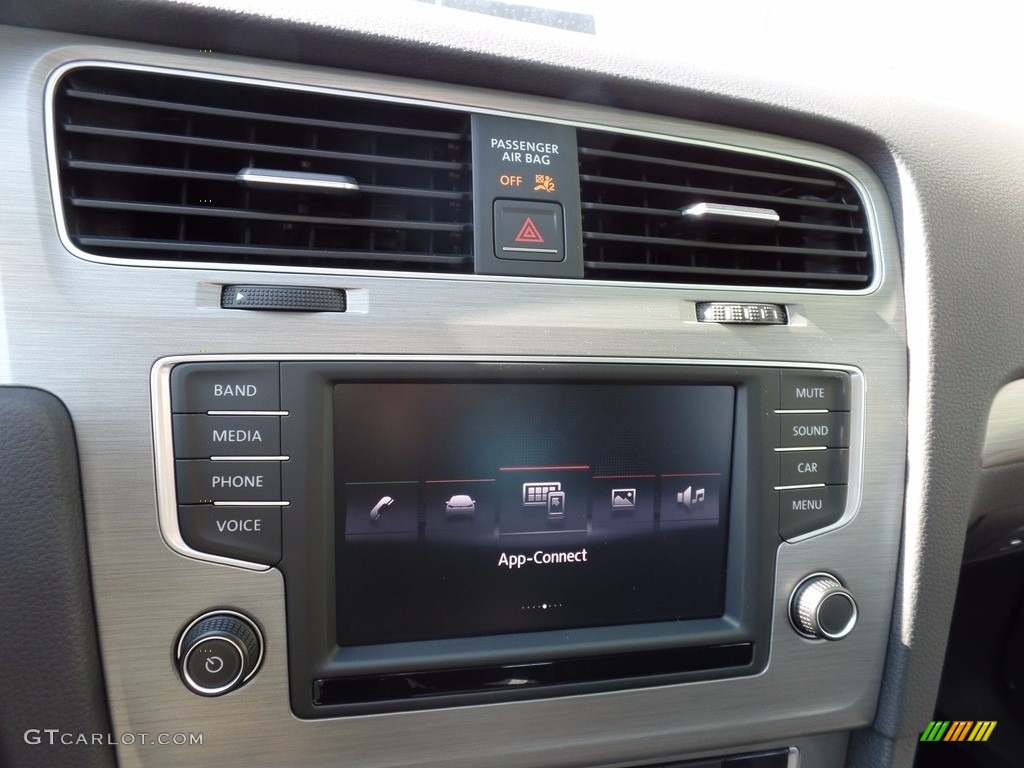 2016 Volkswagen Golf SportWagen 1.8T S Controls Photo #117054386