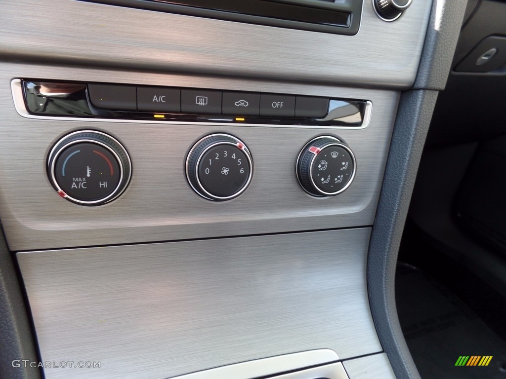 2016 Volkswagen Golf SportWagen 1.8T S Controls Photo #117054437