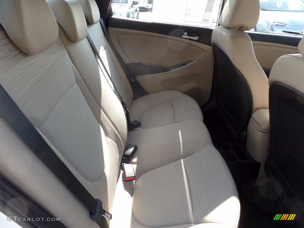 2016 Accent SE Sedan - Century White / Gray photo #14