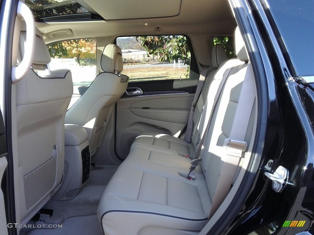 Brown/Light Frost Beige Interior 2017 Jeep Grand Cherokee Overland 4x4 Photo #117055130