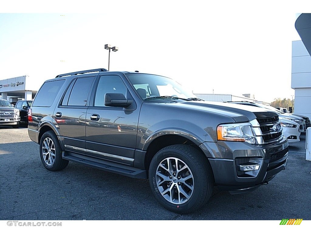 Magnetic 2017 Ford Expedition XLT 4x4 Exterior Photo #117055151