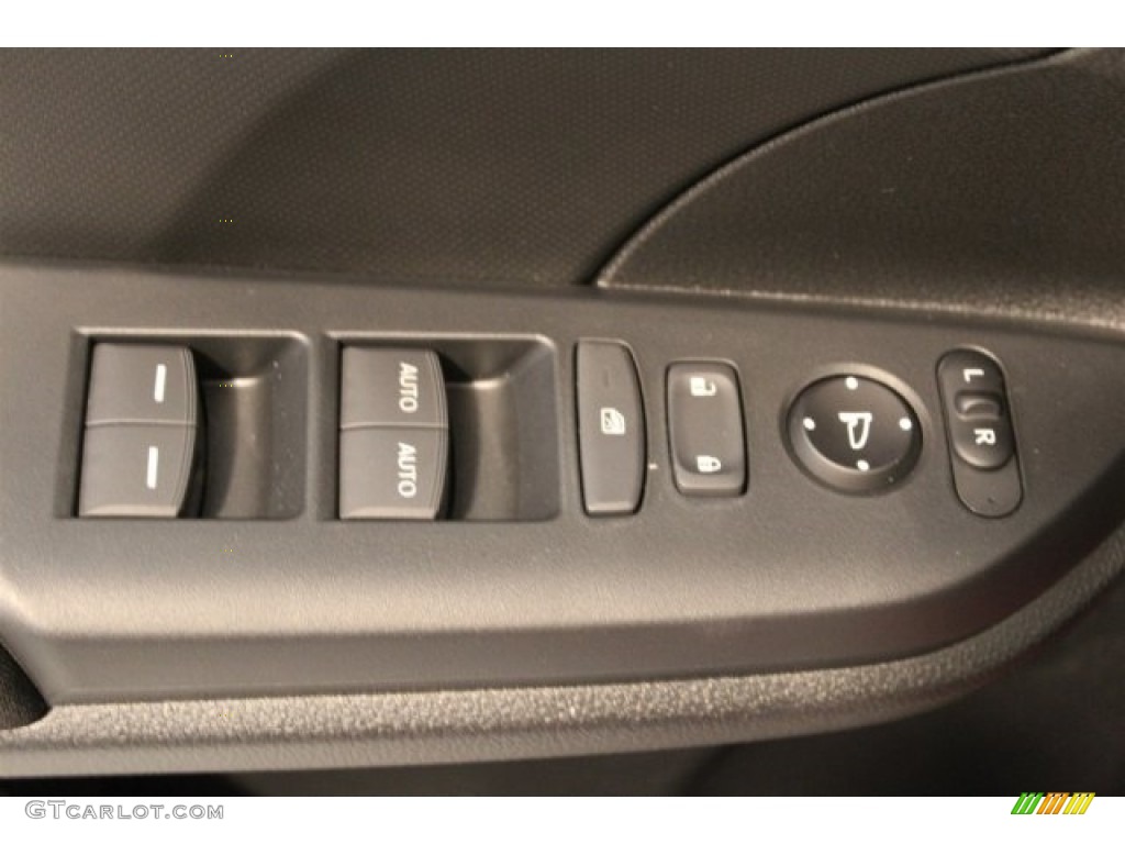 2017 Honda Civic LX Sedan Controls Photo #117055280