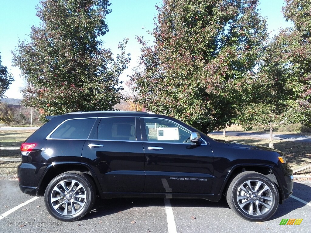 Diamond Black Crystal Pearl 2017 Jeep Grand Cherokee Overland 4x4 Exterior Photo #117055301