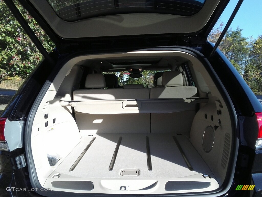 2017 Jeep Grand Cherokee Overland 4x4 Trunk Photo #117055501
