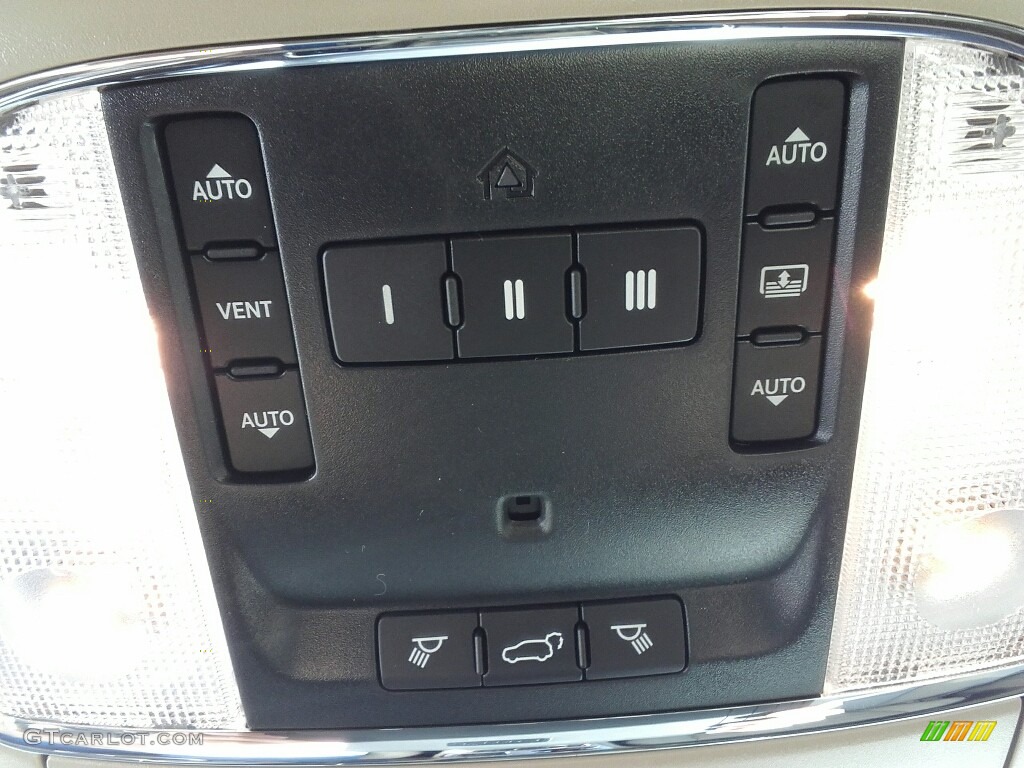 2017 Jeep Grand Cherokee Overland 4x4 Controls Photo #117055859