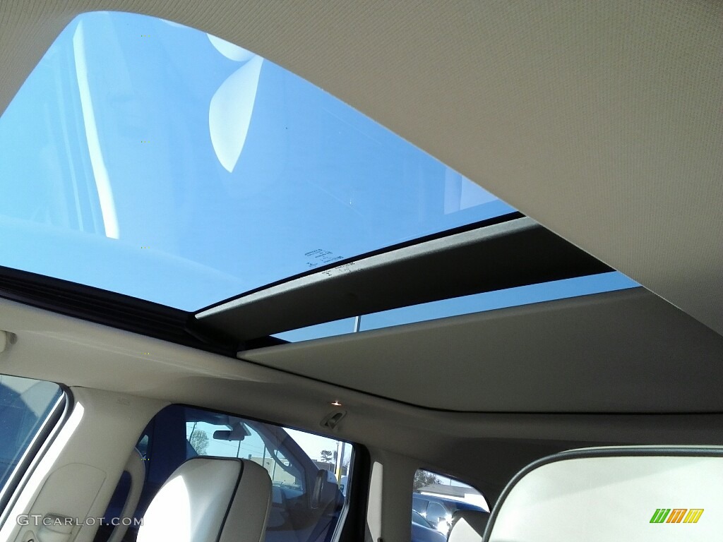 2017 Jeep Grand Cherokee Overland 4x4 Sunroof Photo #117055892
