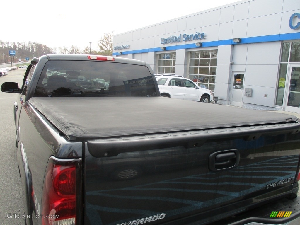 2004 Silverado 1500 LT Extended Cab 4x4 - Black / Dark Charcoal photo #9