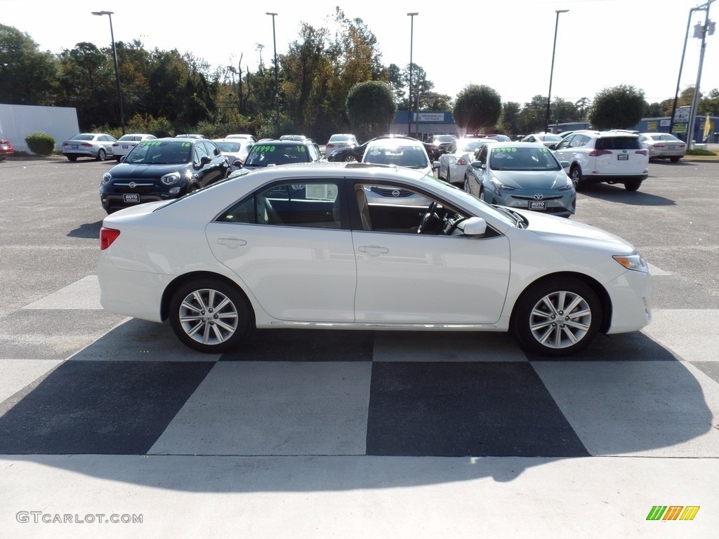 2014 Camry XLE - Super White / Ivory photo #3