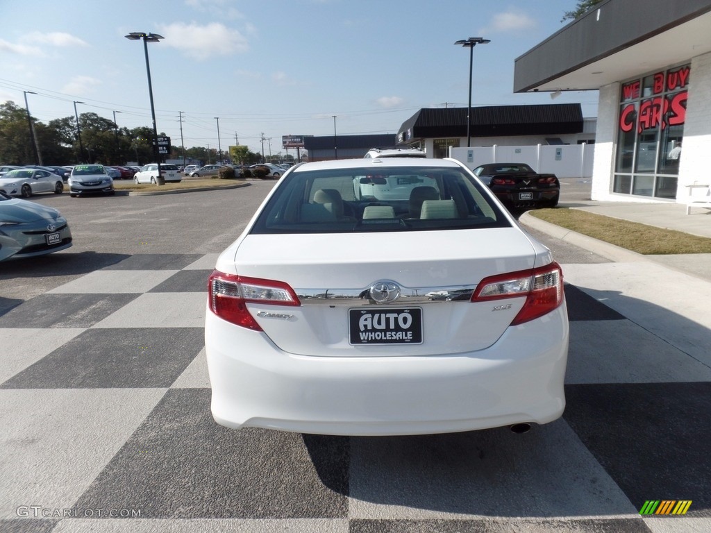 2014 Camry XLE - Super White / Ivory photo #4
