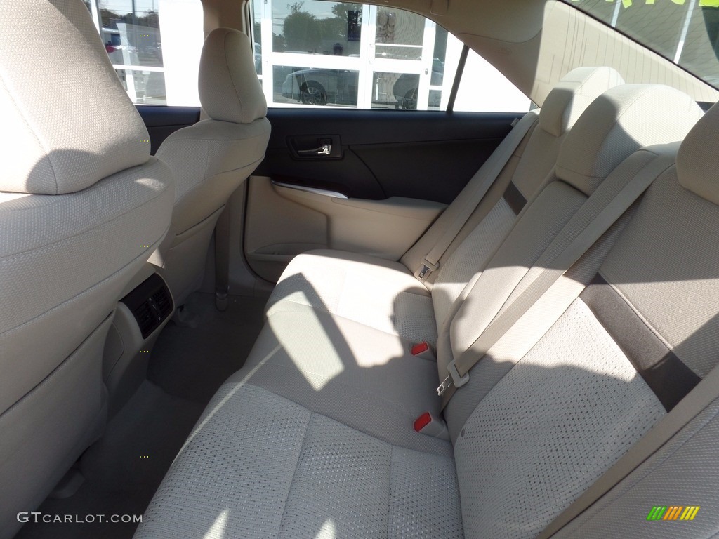 2014 Camry XLE - Super White / Ivory photo #12