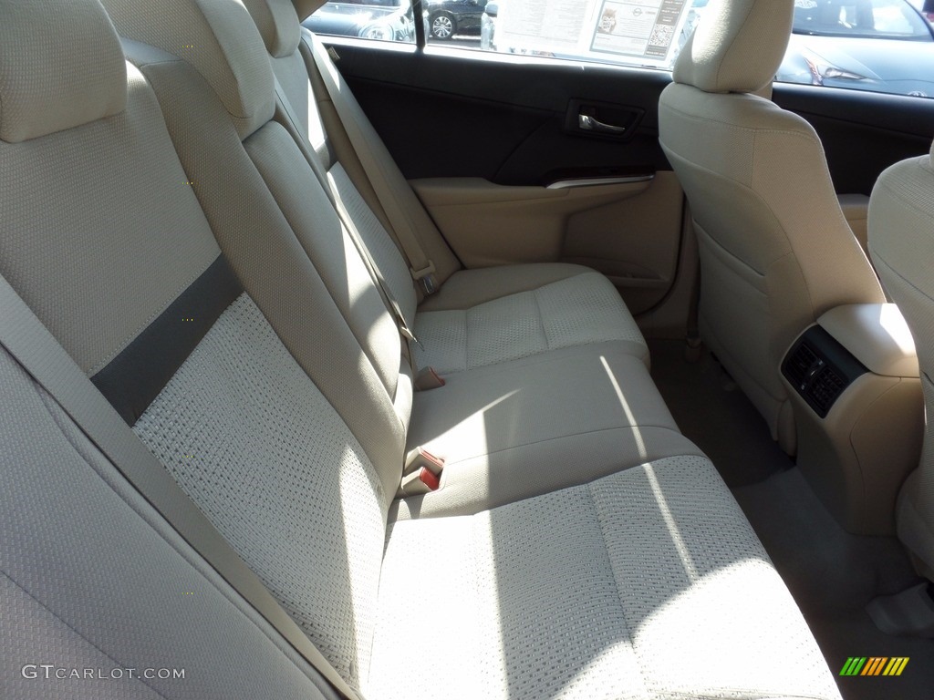 2014 Camry XLE - Super White / Ivory photo #14