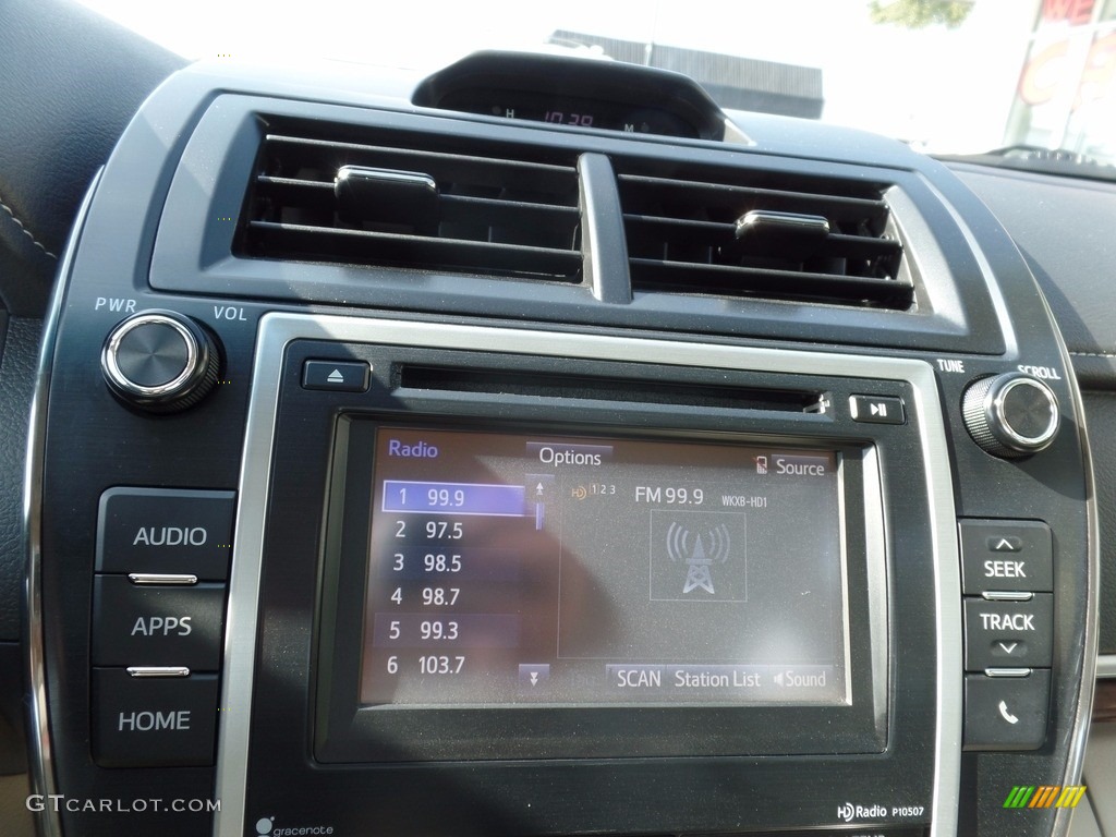 2014 Camry XLE - Super White / Ivory photo #17