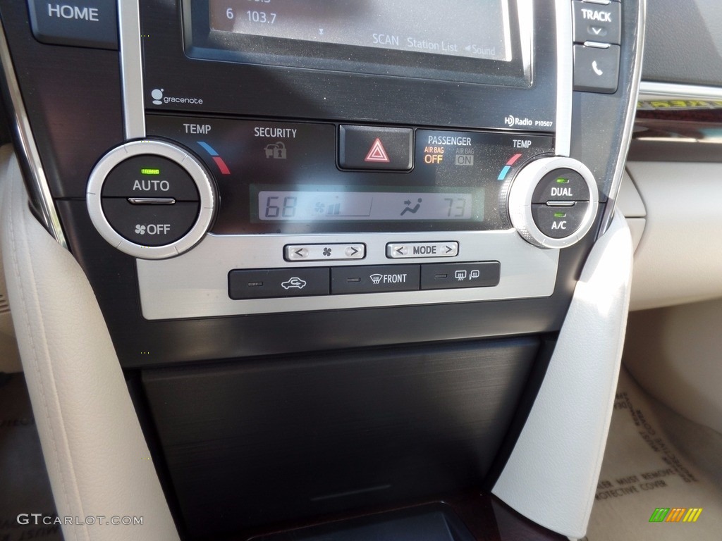 2014 Camry XLE - Super White / Ivory photo #18