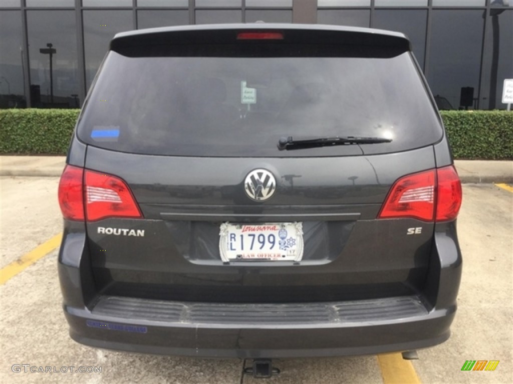 2012 Routan SE - Twilight Gray Metallic / Aero Gray photo #3