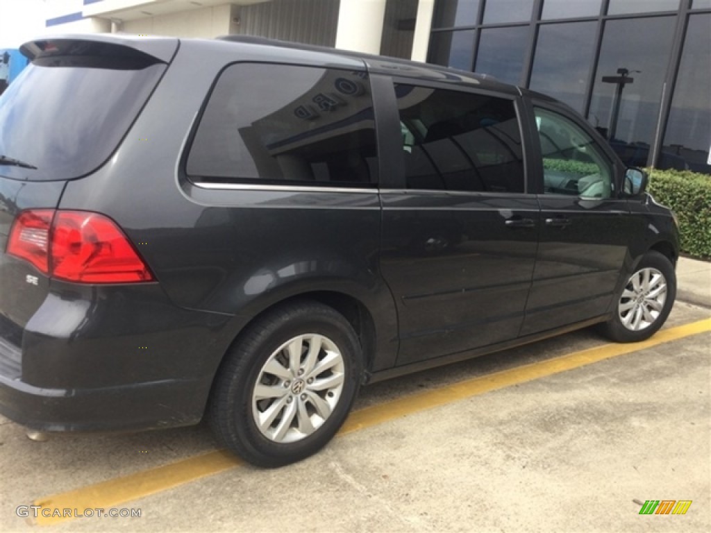 2012 Routan SE - Twilight Gray Metallic / Aero Gray photo #4
