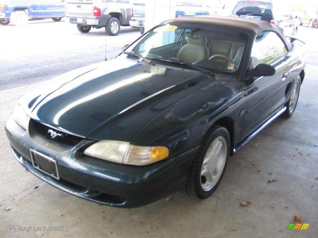 1995 Mustang GT Convertible - Deep Forest Green Metallic / Saddle photo #7