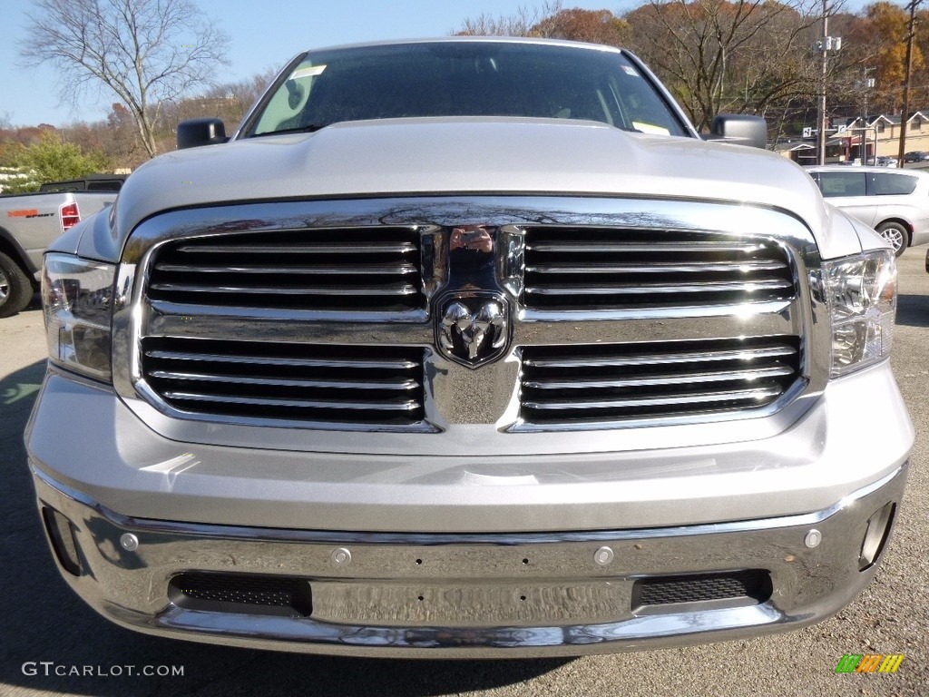 2017 1500 Big Horn Crew Cab 4x4 - Bright Silver Metallic / Black/Diesel Gray photo #9
