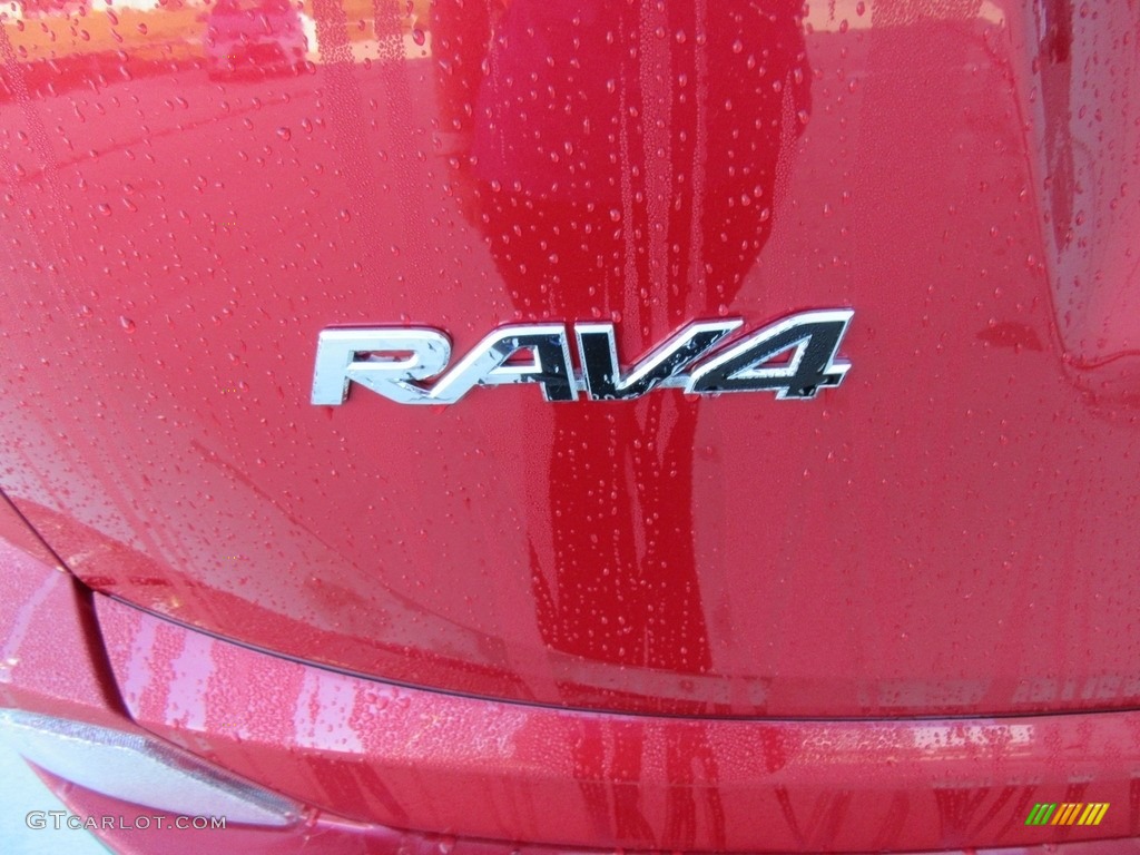2017 Toyota RAV4 XLE Marks and Logos Photo #117067545