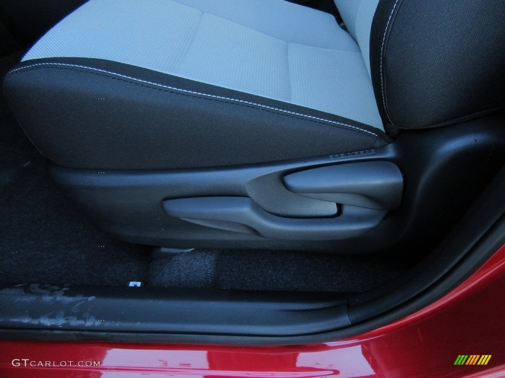 Ash Interior 2017 Toyota RAV4 XLE Photo #117067770