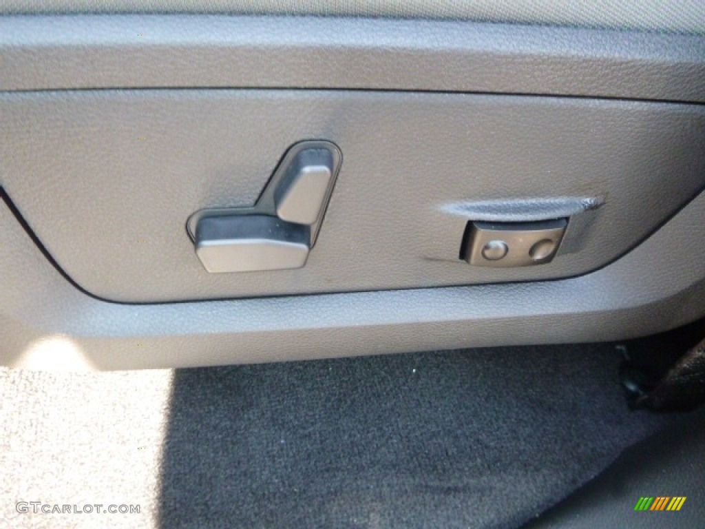 2017 1500 Big Horn Crew Cab 4x4 - Bright Silver Metallic / Black/Diesel Gray photo #14