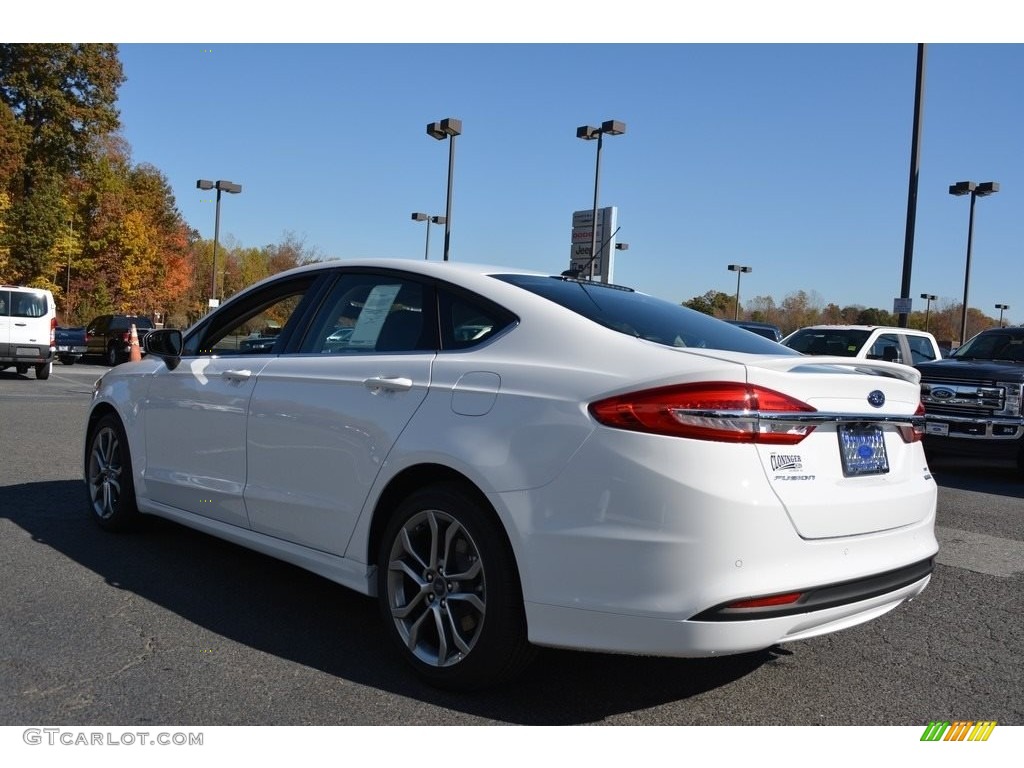 2017 Fusion SE - Oxford White / Ebony photo #21