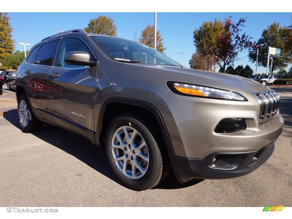 Light Brownstone Pearl 2017 Jeep Cherokee Latitude Exterior Photo #117082998