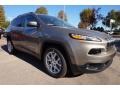 Light Brownstone Pearl 2017 Jeep Cherokee Latitude Exterior