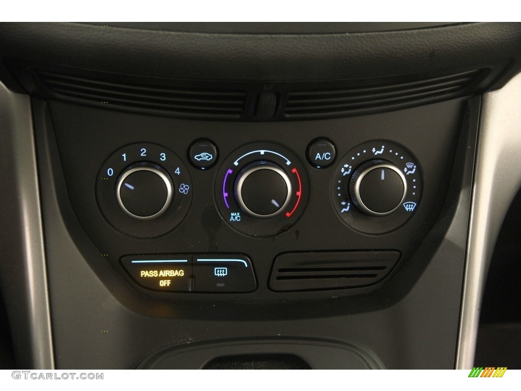 2016 Escape SE - Ruby Red Metallic / Charcoal Black photo #13