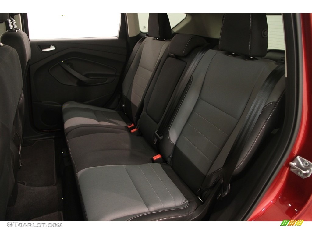 2016 Escape SE - Ruby Red Metallic / Charcoal Black photo #17