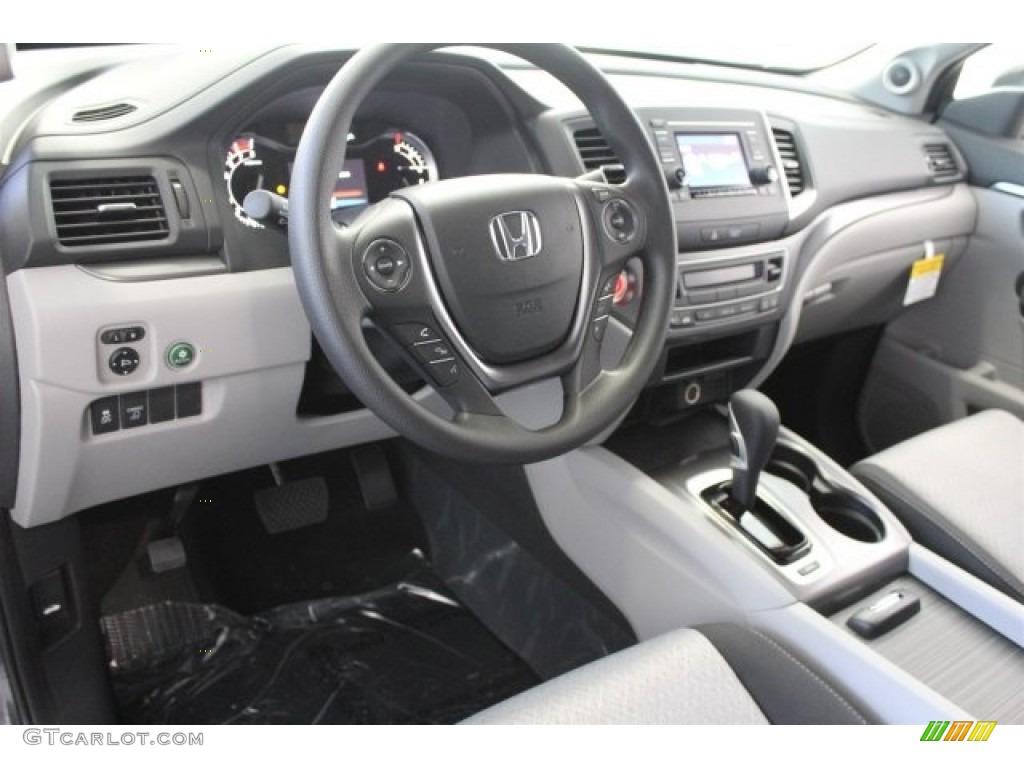 2017 Honda Ridgeline RT Dashboard Photos