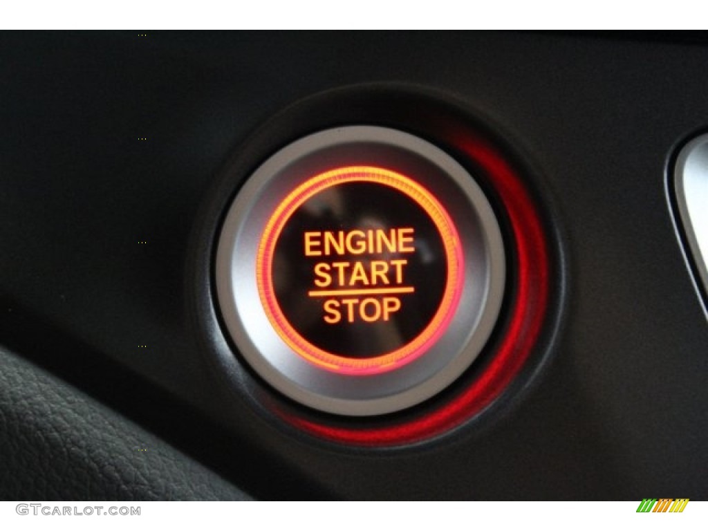 2017 Honda Ridgeline RT Controls Photos