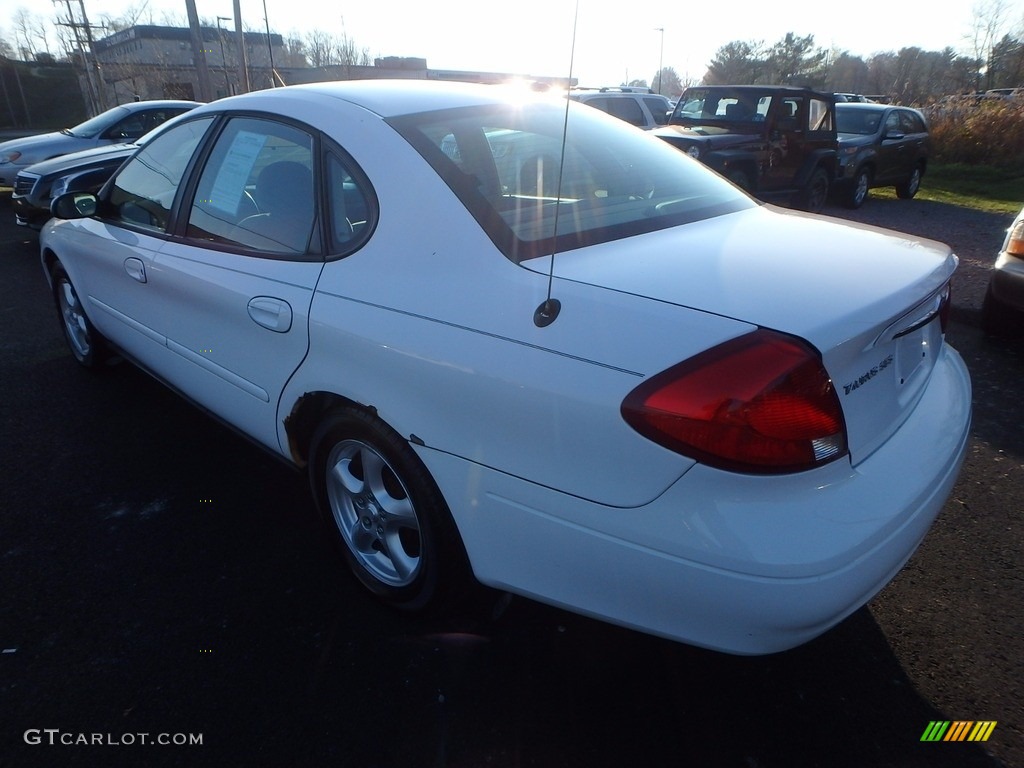 2003 Taurus SES - Vibrant White / Medium Graphite photo #2