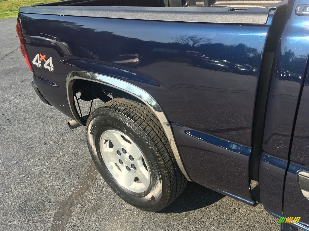 2005 Silverado 1500 LS Crew Cab 4x4 - Dark Blue Metallic / Dark Charcoal photo #30