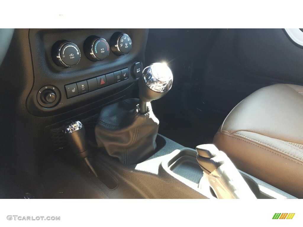 2017 Wrangler 75th Anniversary Edition 4x4 - Black / Black/Dark Saddle photo #8