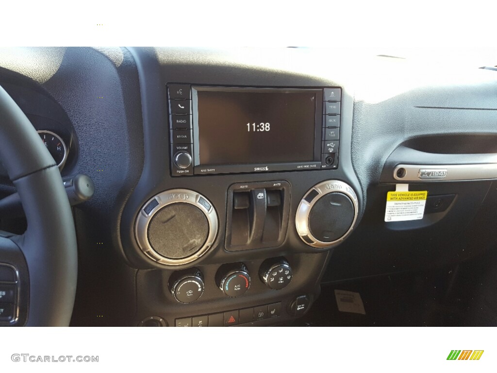 2017 Wrangler 75th Anniversary Edition 4x4 - Black / Black/Dark Saddle photo #10